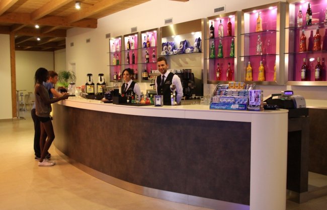 Sira Resort, il bar